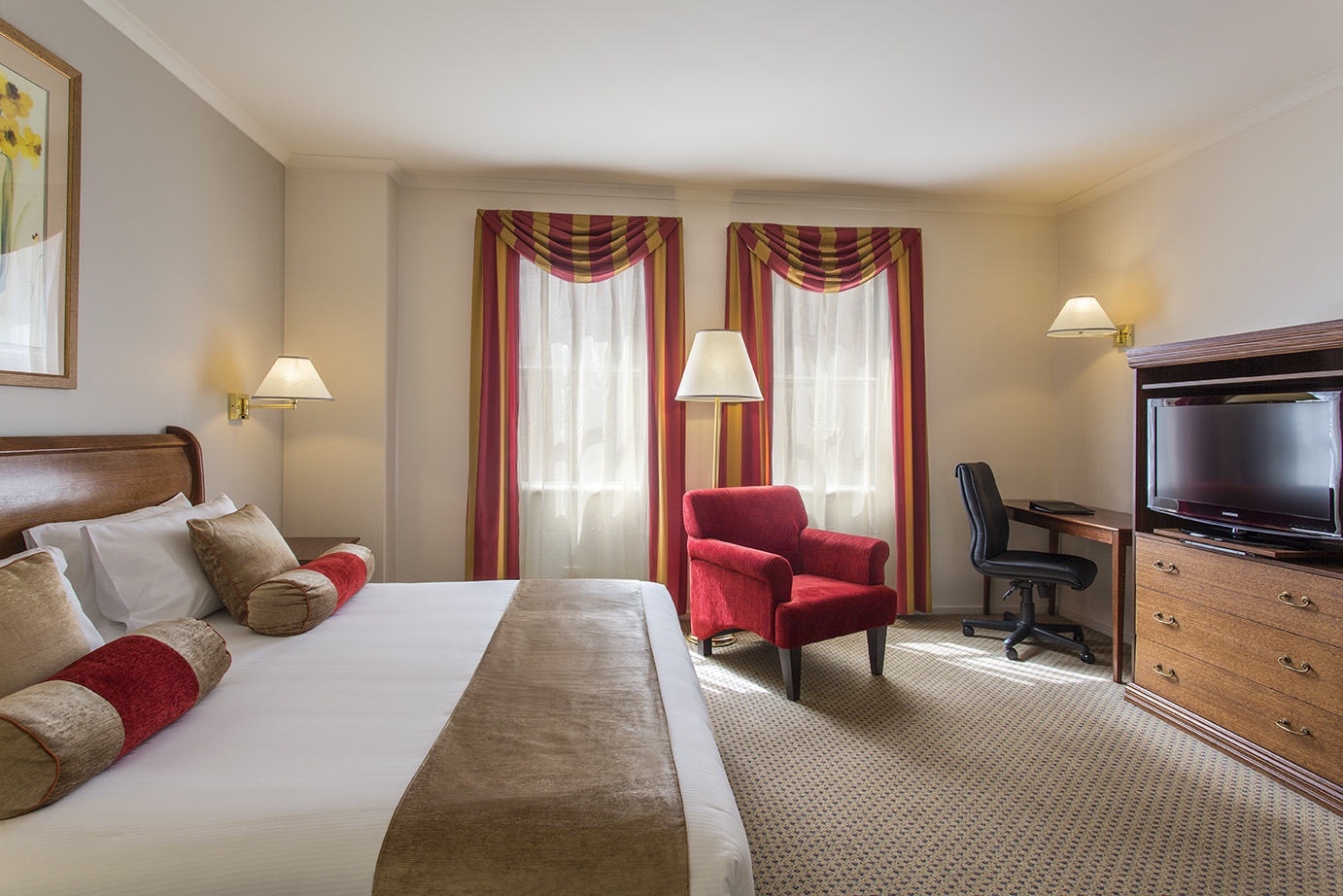 Click to view Executive King Room